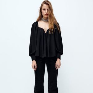 ZARA Flowy sweetheart neck